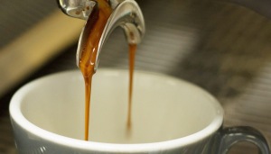 espresso pouring correctly